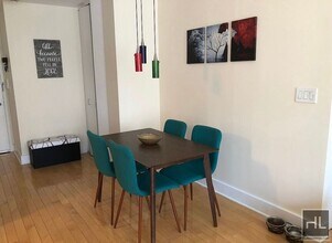 250 S End Ave in New York, NY - Building Photo - Building Photo