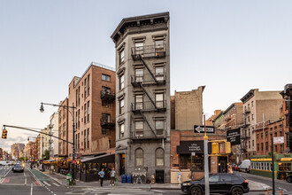 48 Bedford St in New York, NY - Foto de edificio - Building Photo