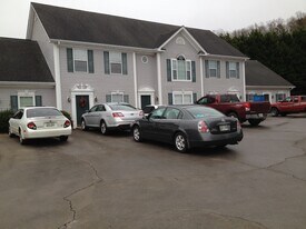 3057 Lee Hwy, Unit 3057 in Athens, TN - Building Photo