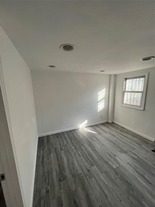 216-08 115th Terrace-Unit -2 in Queens, NY - Foto de edificio
