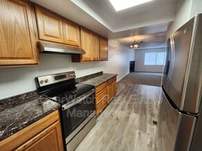 7311 Woburn Cir in Anchorage, AK - Building Photo - Building Photo