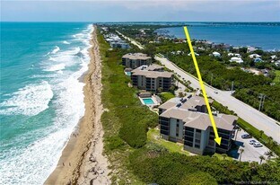 2641 NE Ocean Blvd in Stuart, FL - Building Photo