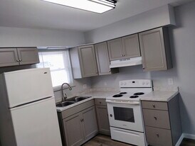 Emma Parkway Townhomes in Lima, OH - Building Photo