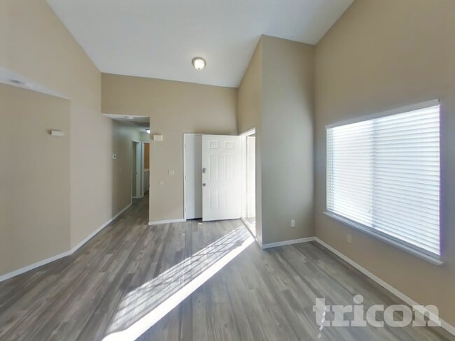 733 Reagan Dr in Las Vegas, NV - Foto de edificio - Building Photo