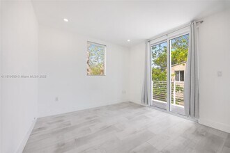 3787 Thomas Ave in Miami, FL - Building Photo - Building Photo