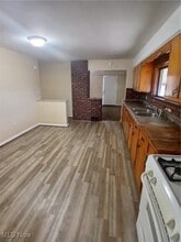 142 N Bridge St in Struthers, OH - Building Photo - Building Photo