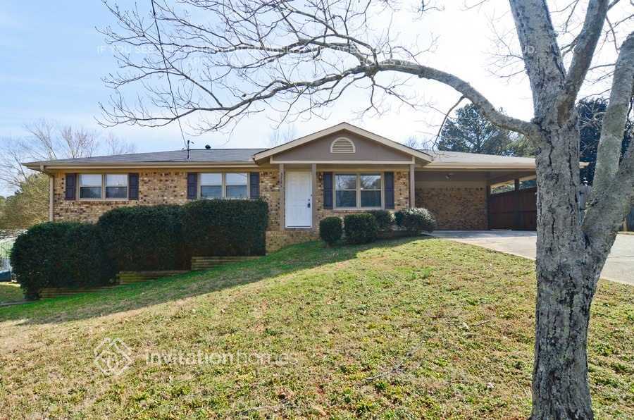 3721 Macedonia Rd in Powder Springs, GA - Building Photo