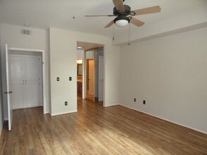 2445 Brant St-Unit -Unit 208 in San Diego, CA - Building Photo - Building Photo