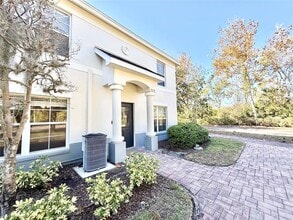 9604 Charlesberg Dr in Tampa, FL - Building Photo - Building Photo