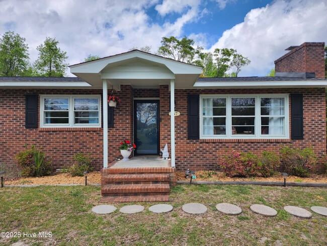 167 Peninsula Manor Rd in Hubert, NC - Building Photo - Building Photo
