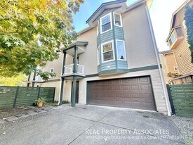 8560 Stone Ave N in Seattle, WA - Building Photo