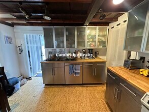 16 Tremont St, Unit 2A in Cambridge, MA - Building Photo - Building Photo