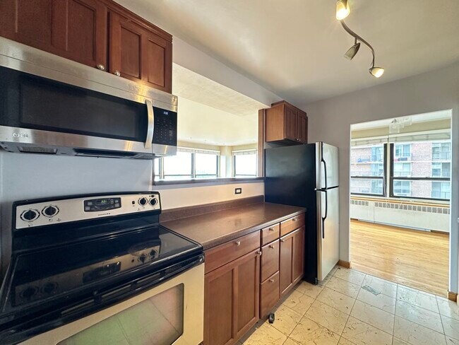 4180 N Marine Dr in Chicago, IL - Building Photo - Building Photo