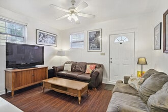 2502 Laurel St in New Orleans, LA - Building Photo - Building Photo