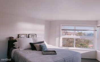 423 W Republican St in Seattle, WA - Building Photo - Building Photo
