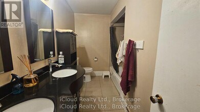 1847 Lawrence Ave E in Toronto, ON - Building Photo - Building Photo