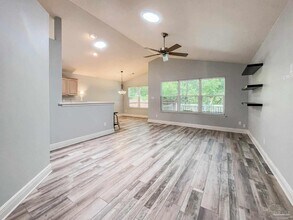5920 N Bay Point Dr in Pensacola, FL - Building Photo - Building Photo