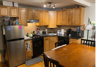 51 Hemenway St, Unit B1 in Boston, MA - Foto de edificio - Building Photo