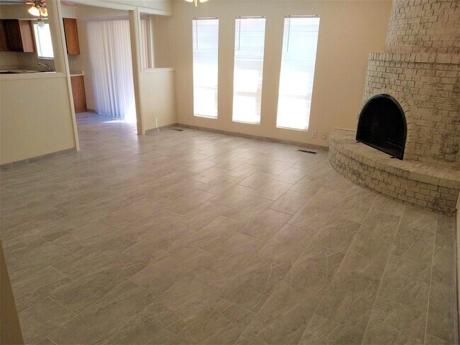 5312 Veronica Dr NE in Albuquerque, NM - Building Photo - Building Photo