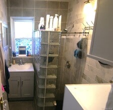 86-11 256th St in Queens, NY - Building Photo - Building Photo