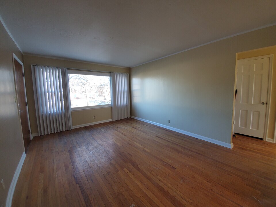 307 S 47th St in Lincoln, NE - Building Photo