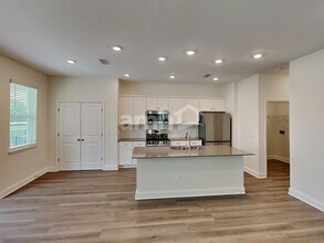 1052 Grafton Ridge Dr in Eustis, FL - Foto de edificio - Building Photo