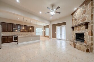 16811 Kilgarth Dr in Richmond, TX - Building Photo - Building Photo