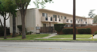 1009 N Raymond Ave Apartments