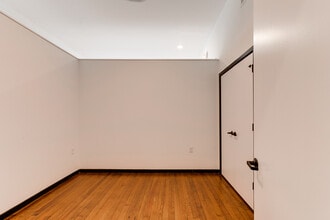 210 E Grace St in Richmond, VA - Foto de edificio - Building Photo