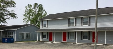 321 Trammell St, Unit #8 in Atmore, AL - Building Photo - Building Photo