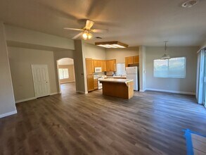 6101 Travo Way in Elk Grove, CA - Building Photo - Building Photo