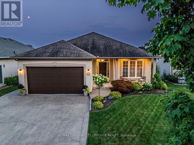 132 Loretta Dr in Niagara-On-The-Lake, ON - Building Photo - Building Photo