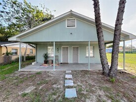 331 E Street Unit in Lake Wales, FL - Building Photo