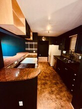 1012 Potlatch Cir in Anchorage, AK - Building Photo - Building Photo