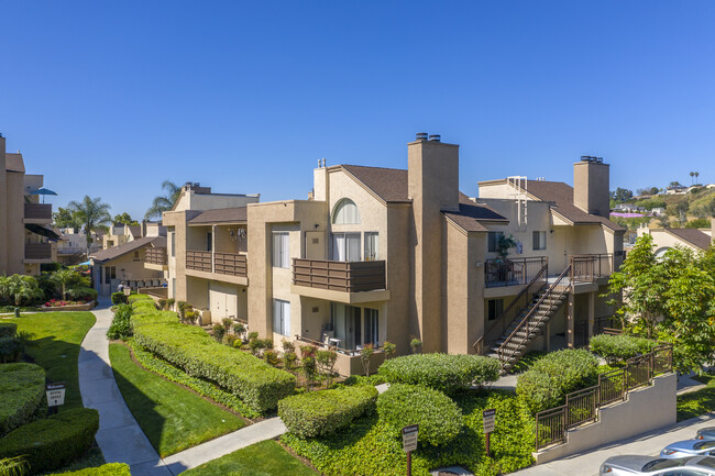 Sommerset in Spring Valley, CA - Foto de edificio - Building Photo