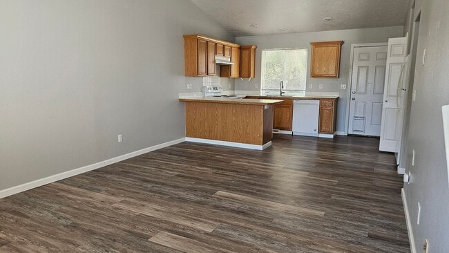 1295-1297 NE del Rio Ave in Mountain Home, ID - Building Photo - Building Photo