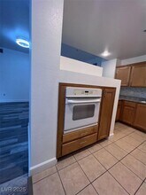 75 E Agate Ave in Las Vegas, NV - Foto de edificio - Building Photo