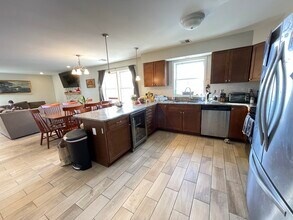 29 Mount Vernon St, Unit 2 in Boston, MA - Foto de edificio - Building Photo