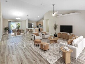 117 SW Glenwood Dr in Port St. Lucie, FL - Building Photo - Building Photo