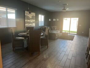 2764 E Sequoia Dr in Phoenix, AZ - Building Photo - Building Photo