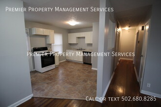 4107 St Francis Ln in Louisville, KY - Foto de edificio - Building Photo