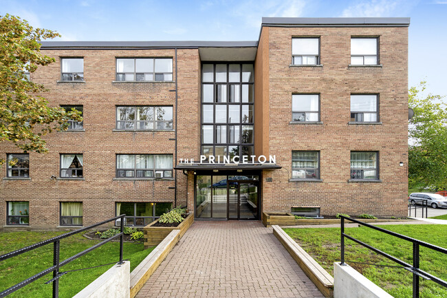 Princeton Apartments in Toronto, ON - Building Photo - Building Photo