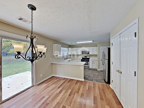 329 Westminster Dr in Canton, GA - Building Photo - Building Photo