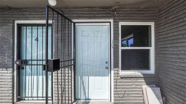 2819 Berry St in Houston, TX - Building Photo - Building Photo