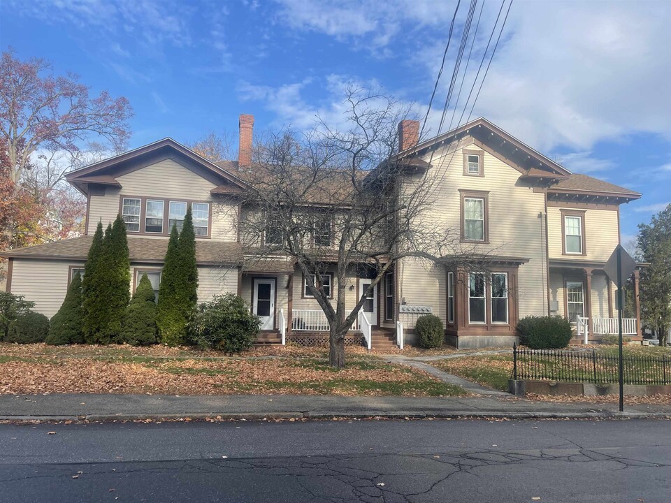 84 Warren St in Concord, NH - Building Photo