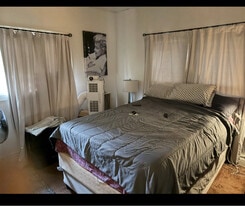 393 N Euclid Ave in Pasadena, CA - Building Photo