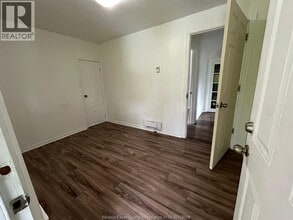 3153 Peter St in Windsor, ON - Building Photo - Building Photo