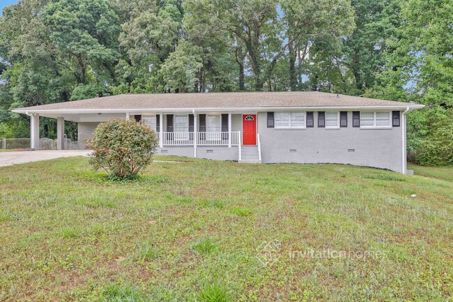 3253 Georgian Woods Cir in Decatur, GA - Foto de edificio - Building Photo