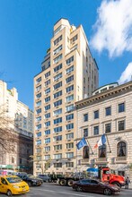 936 Fifth Ave in New York, NY - Foto de edificio - Building Photo