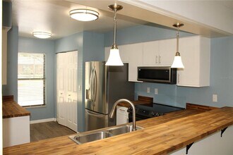 5412 11th St Cir E in Bradenton, FL - Building Photo - Building Photo